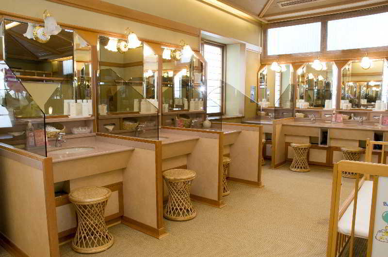 Fujikawaguchiko Onsen Konanso Hotel Eksteriør billede A public onsen in Japan