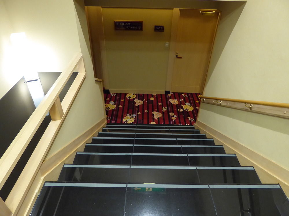 Fujikawaguchiko Onsen Konanso Hotel Eksteriør billede Stairs in the hotel