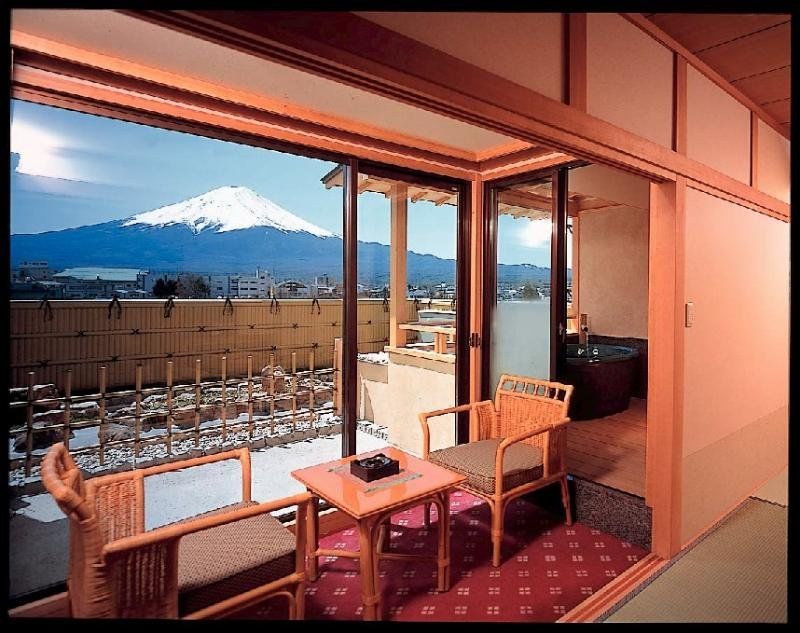 Fujikawaguchiko Onsen Konanso Hotel Eksteriør billede A room at the hotel