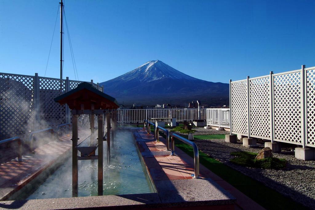 Fujikawaguchiko Onsen Konanso Hotel Eksteriør billede Mount Fuji from the hot spring